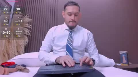 Snapshot of jeanpiere02 chatting on June 19, 2:49 am Jeanpiere online show from June 19, 2:49 am