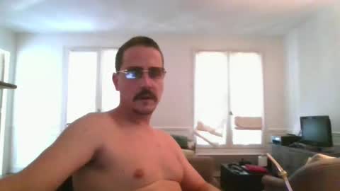 Snapshot of jeanrieux chatting on December 4, 10:35 am jeanrieux online show from December 4, 10:35 am