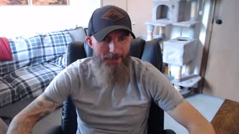 Snapshot of jeep_dude_79 chatting on June 12, 9:35 pm Jeep Dude online show from June 12, 9:35 pm