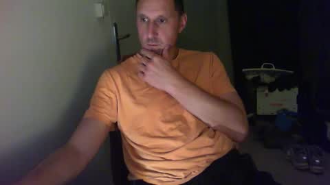 Snapshot of jef74700 chatting on April 23, 11:42 am Jrme online show from April 23, 11:42 am