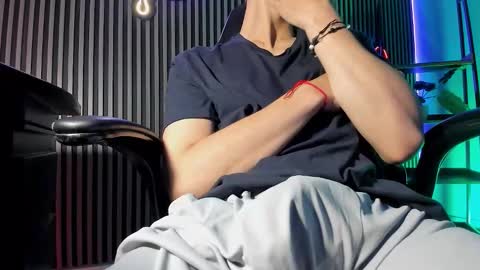 Jeff  online show from December 20, 1:29 pm