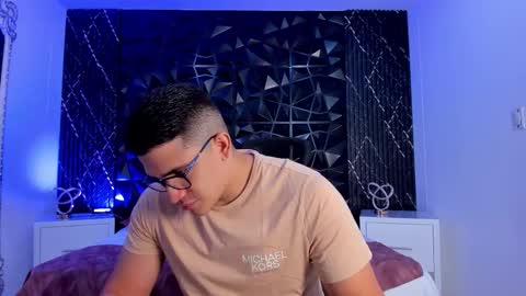 Snapshot of jeffdaltton chatting on November 25, 8:09 pm Jeff online show from November 25, 8:09 pm