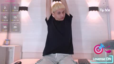 Snapshot of jeic_18 chatting on September 27, 12:32 pm jeic 18 online show from September 27, 12:32 pm