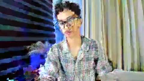 Snapshot of jel_oncamxx chatting on May 11, 7:25 am JELicious online show from May 11, 7:25 am