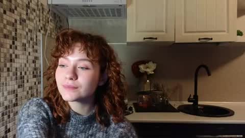 Snapshot of jelly_cherry chatting on May 9, 10:26 pm Emily online show from May 9, 10:26 pm