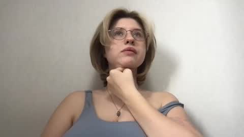 Inna  online show from March 5, 6:53 am