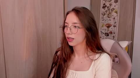 Jelly  online show from March 10, 9:51 pm