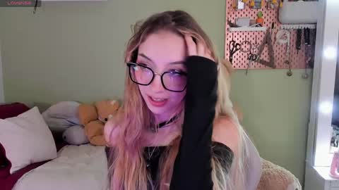 Snapshot of jelly_w5 chatting on June 3, 1:52 am Jelly online show from June 3, 1:52 am