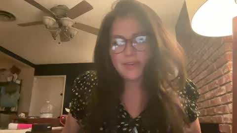 Snapshot of jellybeanin chatting on January 19, 8:29 am Jelli online show from January 19, 8:29 am