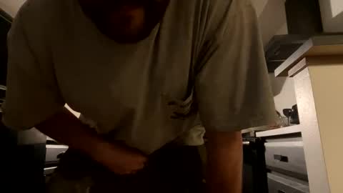 Snapshot of jellyfishfun chatting on January 2, 6:07 am Guy Jones online show from January 2, 6:07 am