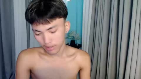 Snapshot of jemart_urnaughtboy chatting on April 22, 9:55 am jemart_urnaughtboy online show from April 22, 9:55 am