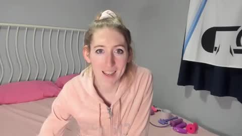 JenbyDoll online show from January 27, 6:20 pm