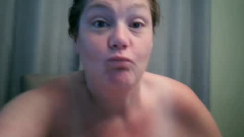 Snapshot of jencmmns chatting on June 12, 5:12 pm supershybbw online show from June 12, 5:12 pm