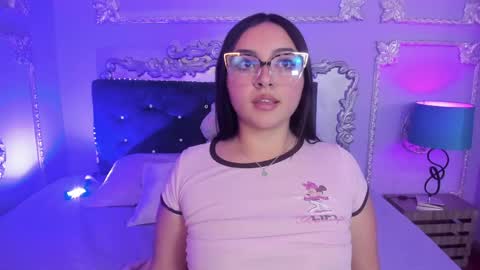 Snapshot of jenifer_james chatting on April 29, 7:42 pm Jenifer online show from April 29, 7:42 pm