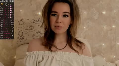Snapshot of jeniferji chatting on March 16, 9:52 pm EvaSileZ online show from March 16, 9:52 pm