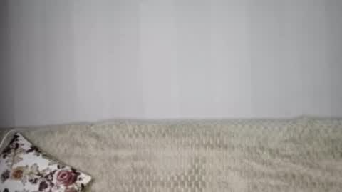 Snapshot of jenifersimon chatting on September 18, 8:49 am Jenifer online show from September 18, 8:49 am