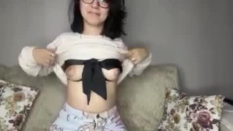 Snapshot of jenifersimon chatting on October 2, 7:10 pm Jenifer online show from October 2, 7:10 pm