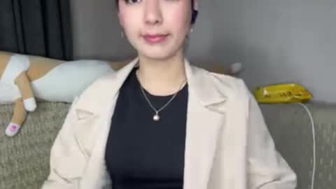 Snapshot of jenifersimon chatting on October 16, 2:18 pm Jenifer online show from October 16, 2:18 pm