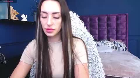 Snapshot of jeniferstone chatting on June 11, 7:17 am Kira online show from June 11, 7:17 am