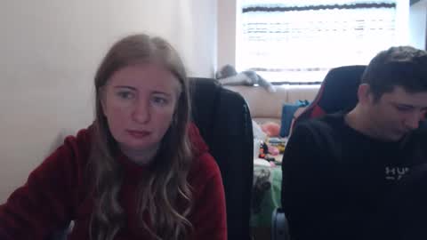 JenisAndPeter online show from November 17, 8:20 am