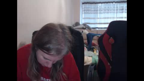 JenisAndPeter online show from November 19, 6:35 am