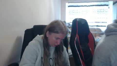 JenisAndPeter online show from March 13, 7:37 am