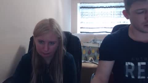 Snapshot of jenisandpeter chatting on April 23, 5:04 pm JenisAndPeter online show from April 23, 5:04 pm
