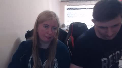Snapshot of jenisandpeter chatting on April 27, 5:22 pm JenisAndPeter online show from April 27, 5:22 pm