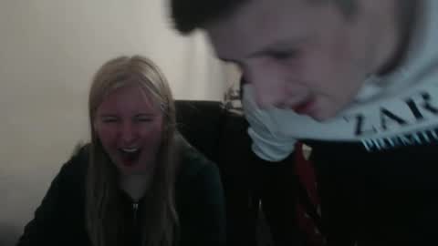 Snapshot of jenisandpeter chatting on May 2, 6:13 pm JenisAndPeter online show from May 2, 6:13 pm
