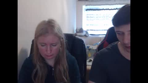 Snapshot of jenisandpeter chatting on May 15, 7:48 am JenisAndPeter online show from May 15, 7:48 am