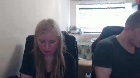 Snapshot of jenisandpeter chatting on May 19, 4:13 pm JenisAndPeter online show from May 19, 4:13 pm