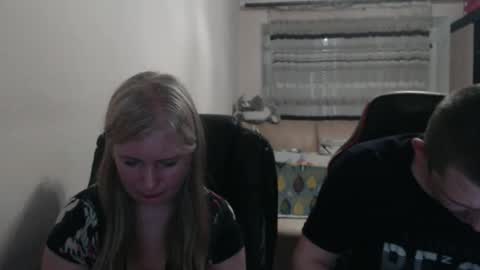 Snapshot of jenisandpeter chatting on May 28, 8:17 pm JenisAndPeter online show from May 28, 8:17 pm