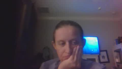 Snapshot of jenlovestotease chatting on April 1, 6:14 am love me for who i am...I have a pussy so i make the rules... online show from April 1, 6:14 am