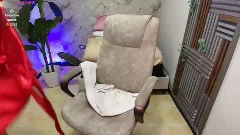 Valentina online show from March 7, 7:55 pm