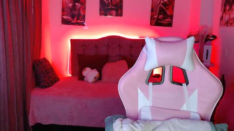 Snapshot of jennal_010 chatting on February 20, 2:40 am jennal_010 online show from February 20, 2:40 am