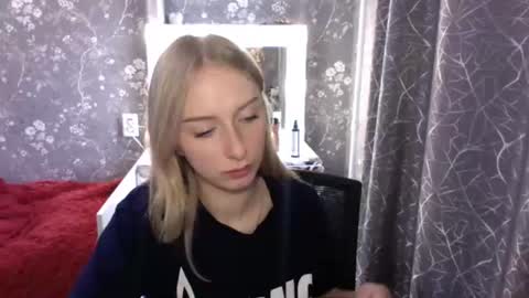 Snapshot of jennalomer chatting on June 27, 11:26 am Jenna online show from June 27, 11:26 am