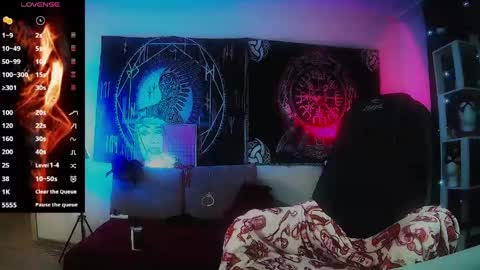 Snapshot of jennalovvee chatting on April 27, 12:30 am Mrs. Jenna online show from April 27, 12:30 am