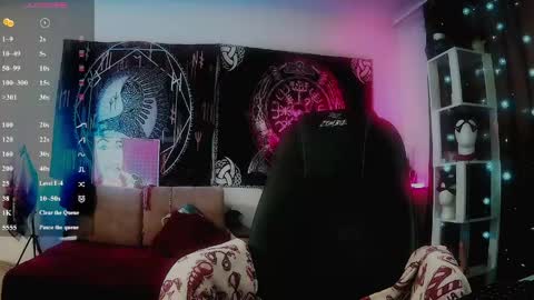 Snapshot of jennalovvee chatting on May 8, 3:01 am Mrs. Jenna online show from May 8, 3:01 am
