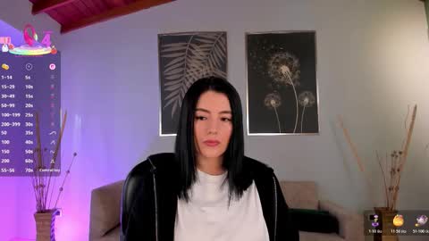 Snapshot of jennaolson chatting on November 17, 11:49 am Jenna Olson online show from November 17, 11:49 am