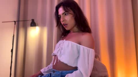 jennardrako online show from February 23, 9:33 am