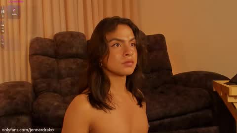 jennardrako online show from October 12, 5:50 am