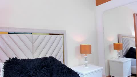 jenner_madison online show from April 17, 1:47 pm