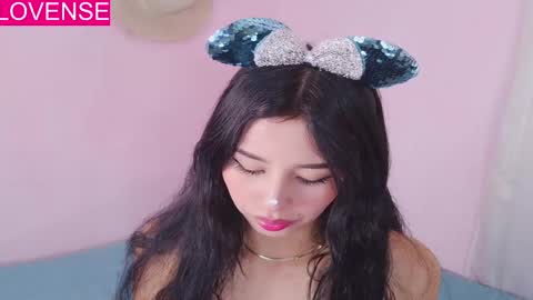 Snapshot of jenner_mills chatting on May 3, 8:48 pm Jenner online show from May 3, 8:48 pm