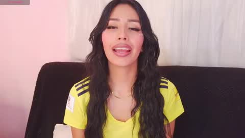 Snapshot of jenner_mills chatting on May 18, 6:47 pm Jenner online show from May 18, 6:47 pm