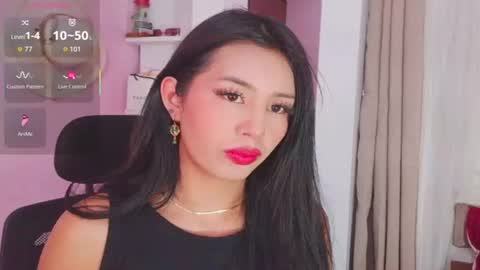Snapshot of jenner_mills chatting on July 17, 10:36 pm Jenner online show from July 17, 10:36 pm