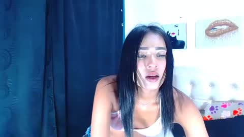 jenn online show from December 25, 4:44 am