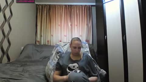 Snapshot of jennideep chatting on February 6, 8:29 am JenniDeep online show from February 6, 8:29 am