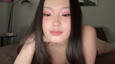 Snapshot of jennie_yung chatting on June 10, 6:34 am jennie_yung online show from June 10, 6:34 am