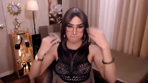 jenniegarcia online show from February 9, 5:28 pm