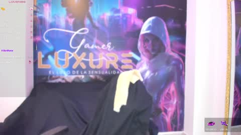 Jennie online show from April 7, 3:34 pm